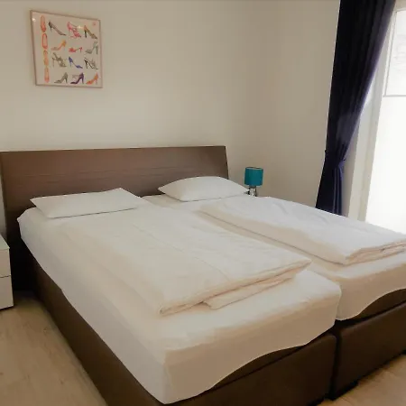 Exklusive Familienfreundliche Im Haus Aalbeek شقة